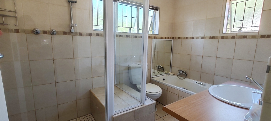 5 Bedroom Property for Sale in Parys Free State